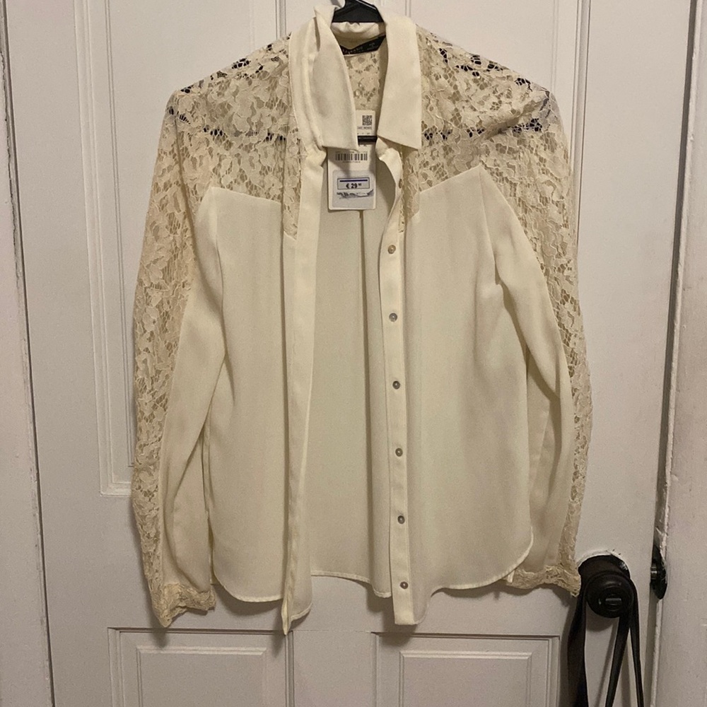 Zara basic cream colored button down with tags never worn.